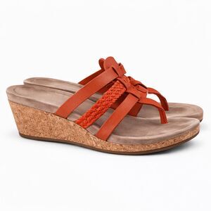 UGG AUSTRALIA MADDIE CORK WEDGE STRAPY THONG SANDALS IN FIRE OPAL SIZE 8